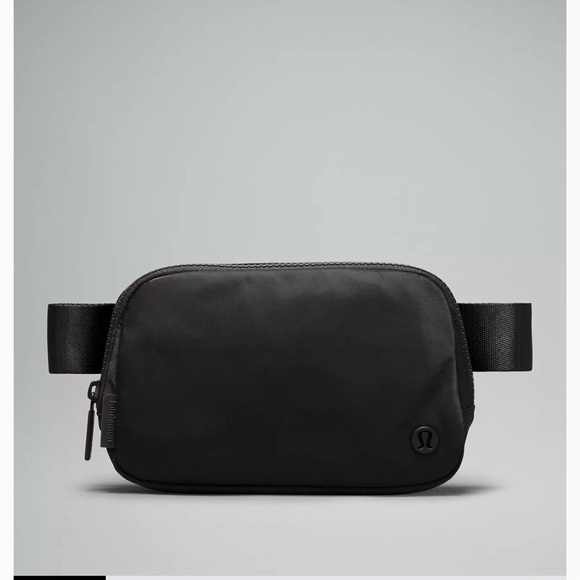 lululemon athletica Handbags - NWOT Lululemon everywhere belt bag 1l